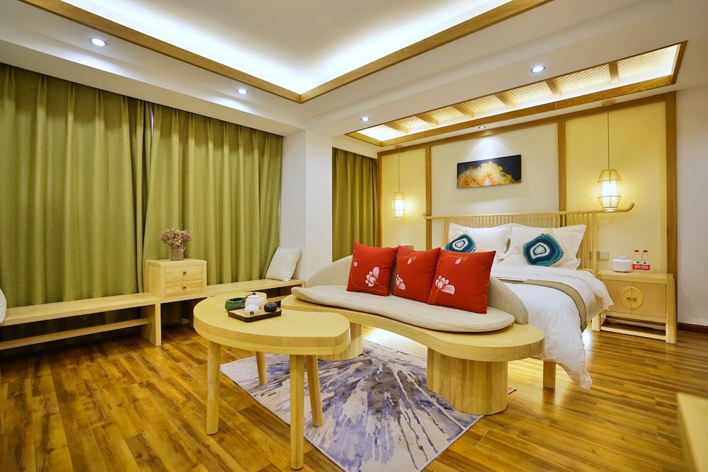 Фото Yuexijiang Boutique Holiday Hotel