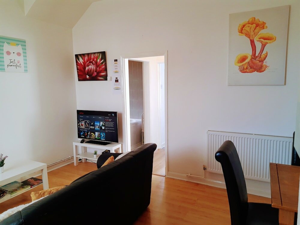 Фото The Windsor Garden Apartment