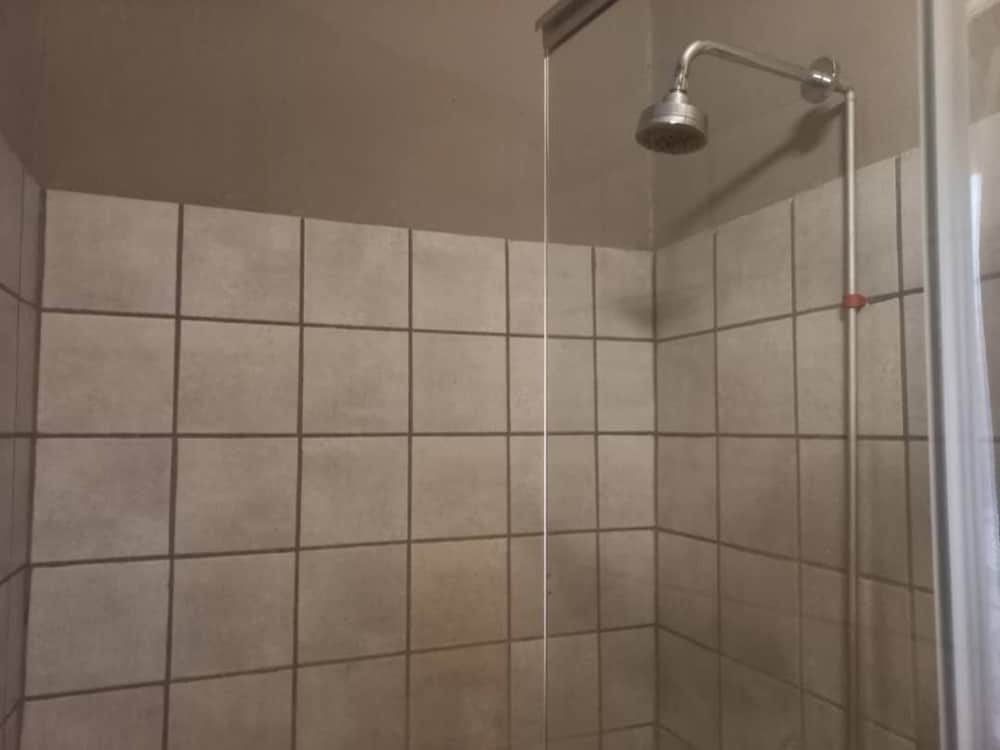 Фото Dithapi Cottages