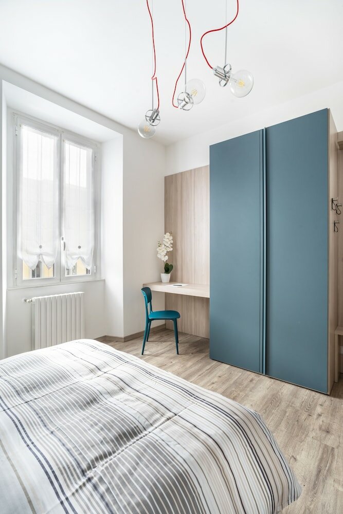 Фото Bright Apartment in De Angeli near Subway