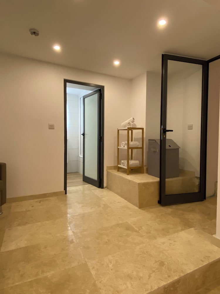 Фото Tritoni Valletta Boutique Hotel
