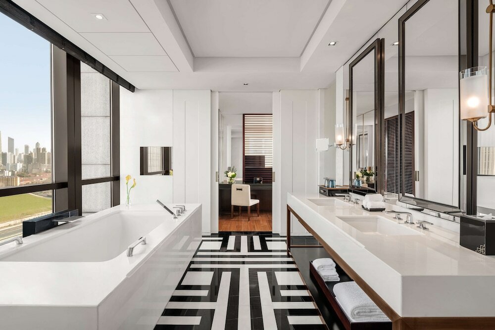 Фото Fairmont Wuhan