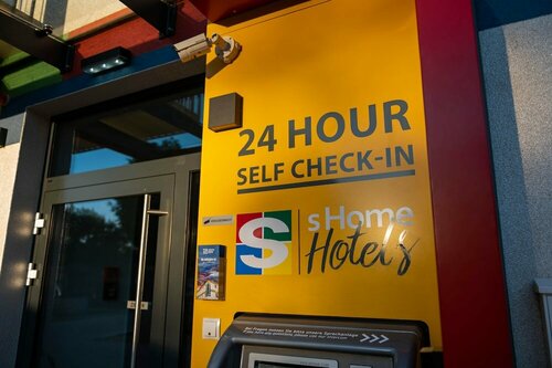 Гостиница SHome Self-Check-in Hotel Graz в Граце
