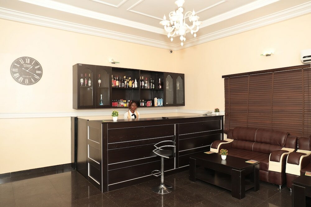 Фото Edmudian Court Luxury Apartments