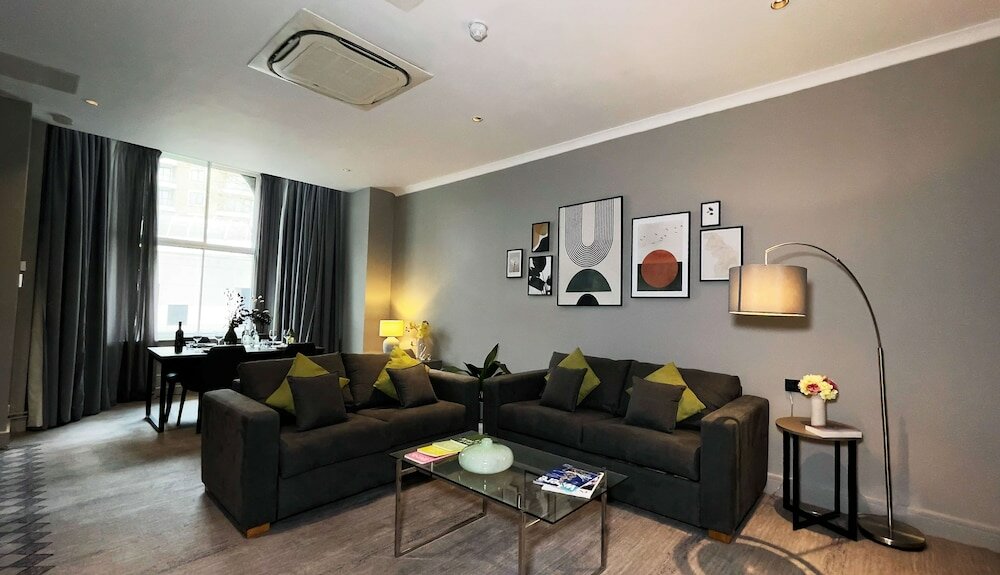 Фото DoubleTree by Hilton London Kensington