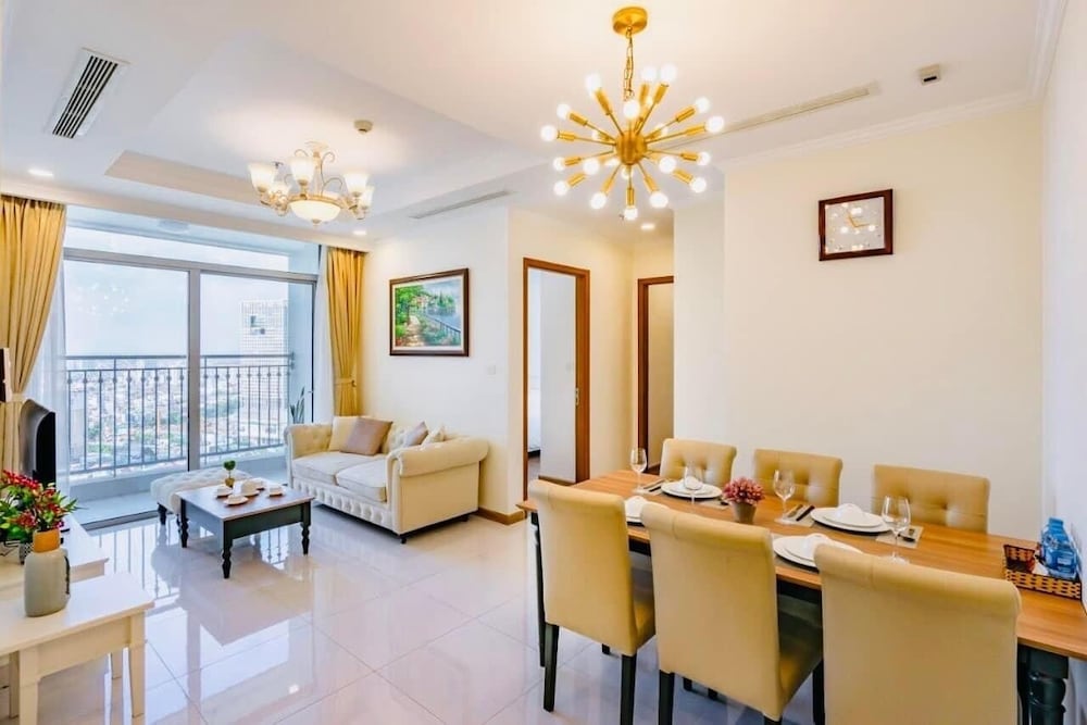 Фото Luxury Landmark - Linh's Apartment