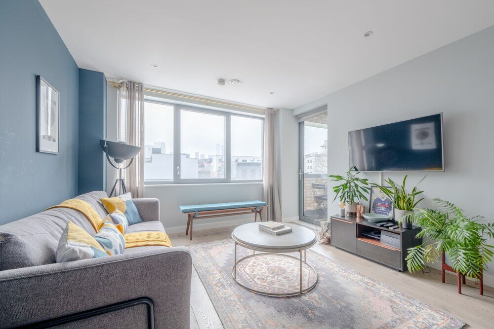 Фото Light & Spacious 1bedroom Flat With Balcony - Mile End