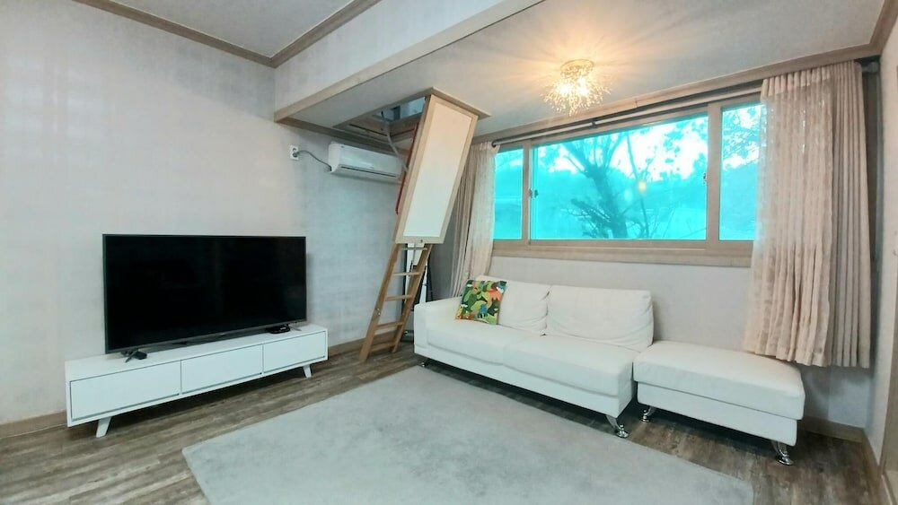 Фото Yeosu Artist Pension