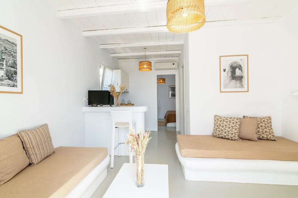 Фото Ninemia Suites & Open air SPA