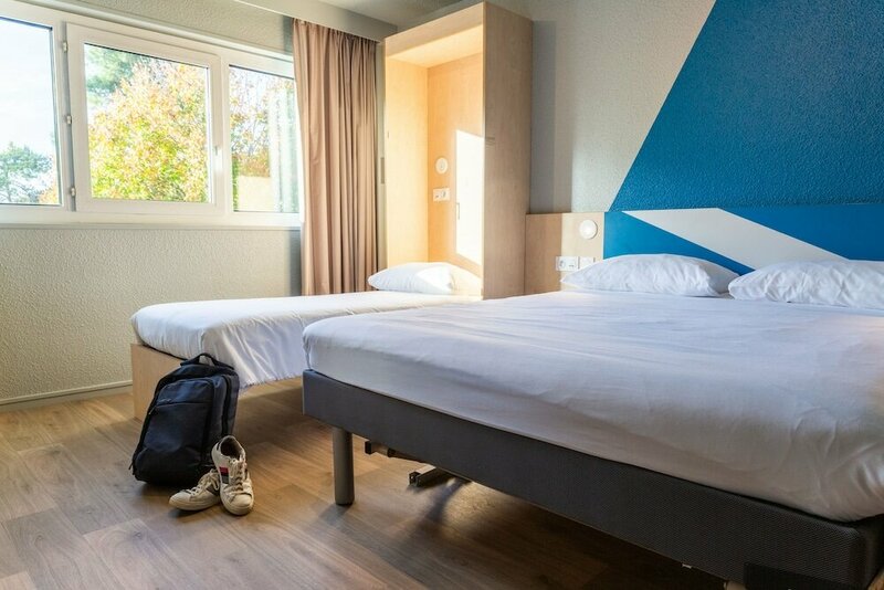 Гостиница Ibis Budget Tours Sud