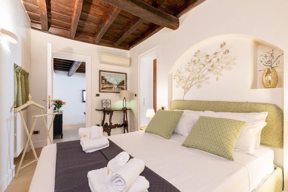 Фото Rome AS You Feel - Trevi Luxury Apartment