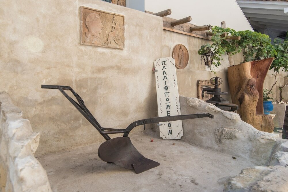 Фото Отель Iniochos