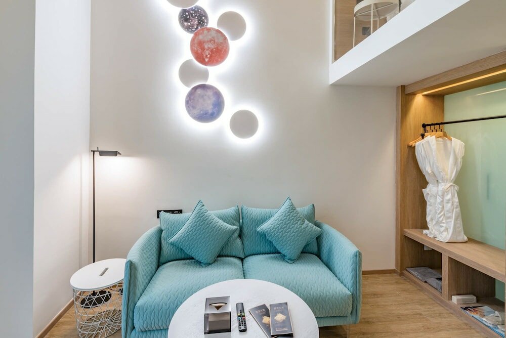 Фото Rezen Sunbow Hotel