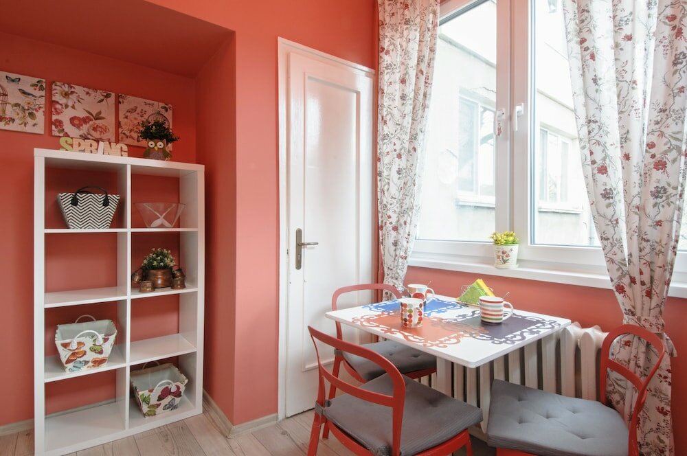 Фото 3 Bdr Top Center Artistic Apartment - 115 m2