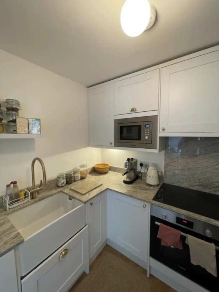 Фото Snug & Homely 1bd Studio Flat - Hackney!