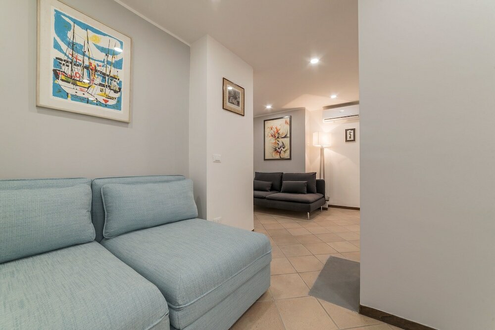 Фото Montecitorio Lovely Apartment