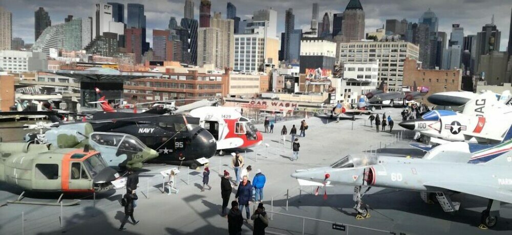 Фото Your Next Vacation Should be Here... walk to TimeSq