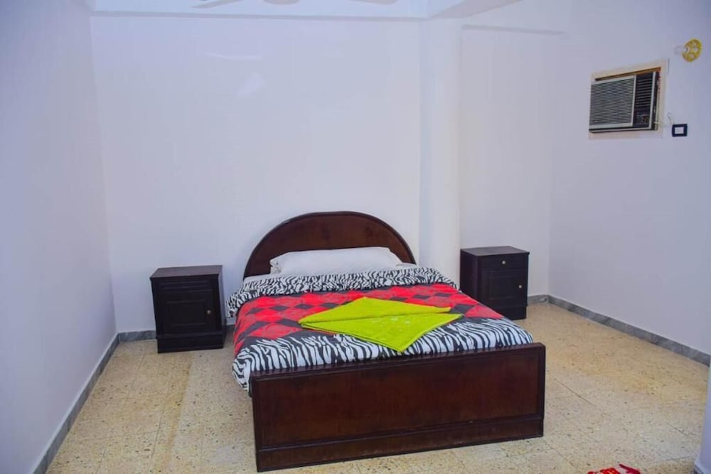 Фото Pharaonic Rose