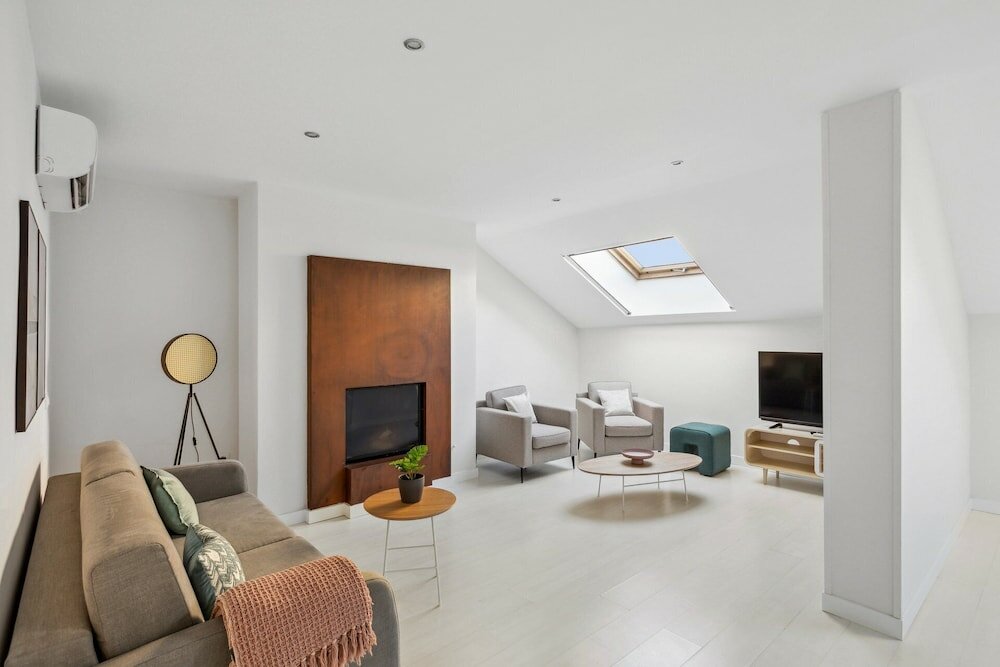 Фото Limehome Madrid Calle de la Paloma