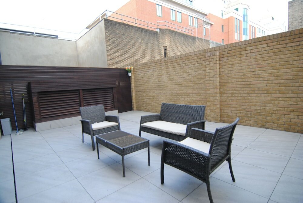 Фото Lux St James Apartment Central London with Wifi - by City Stay London