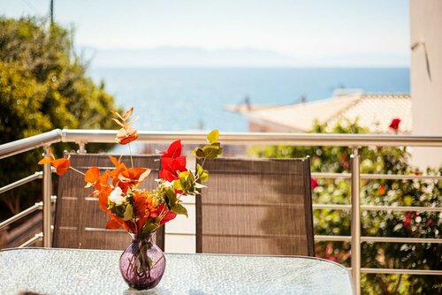 Гостиница Seaside Getaway - Aelia Villa's Dreamy Paradise