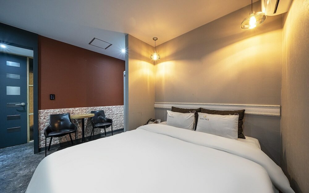 Фото Yeosu Hotel The B