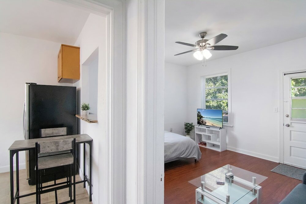 Фото Walton Place 3