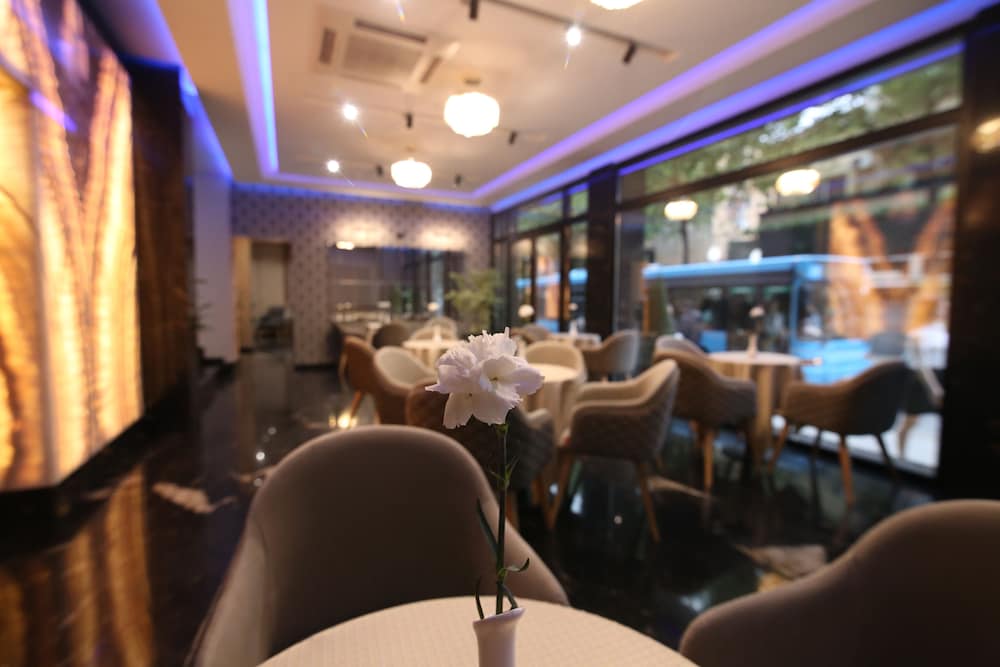 Фото Emerald Boutique Hotel