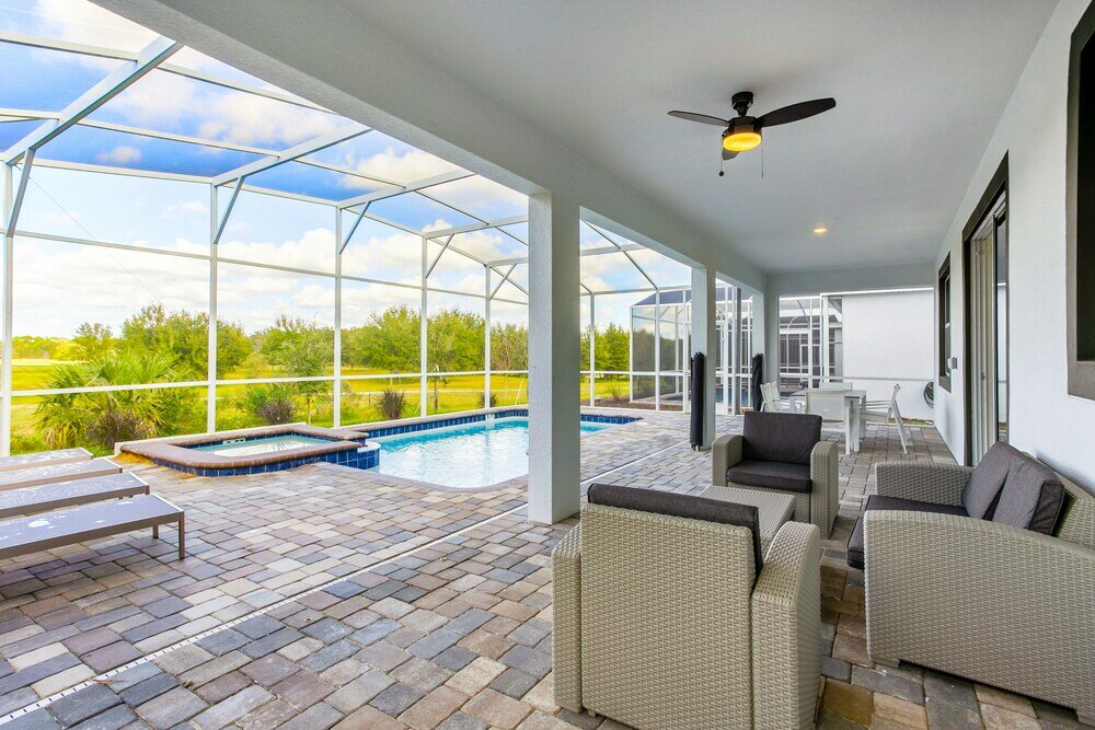 Фото Stunning Villa w No Rear Neighbors! Near Disney