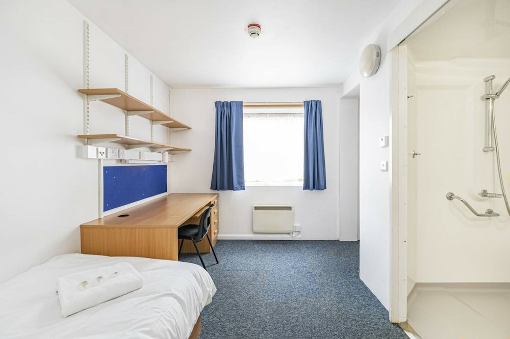 Фото Vibrant Ensuite Rooms - Hatfield - Hostel