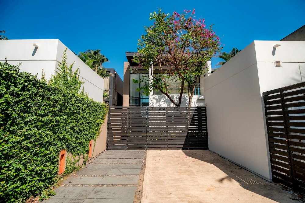 Фото Beachfront Villa Danang Beach