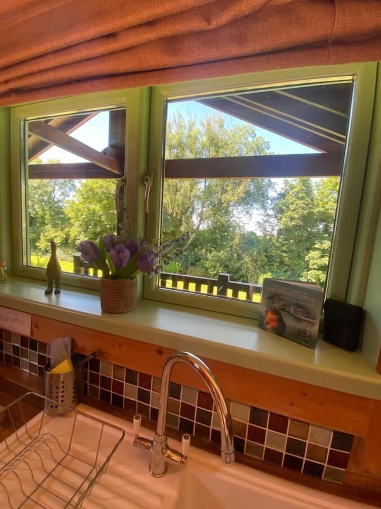 Фото Hollybush Lodges