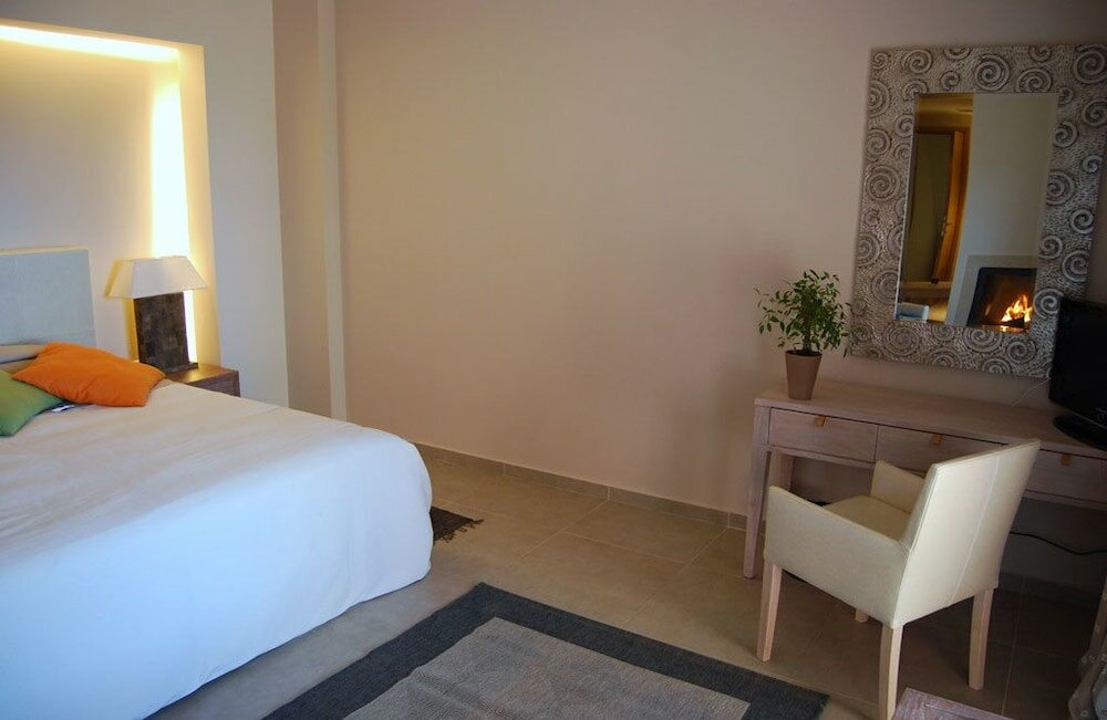 Фото Astrolabe Hotel