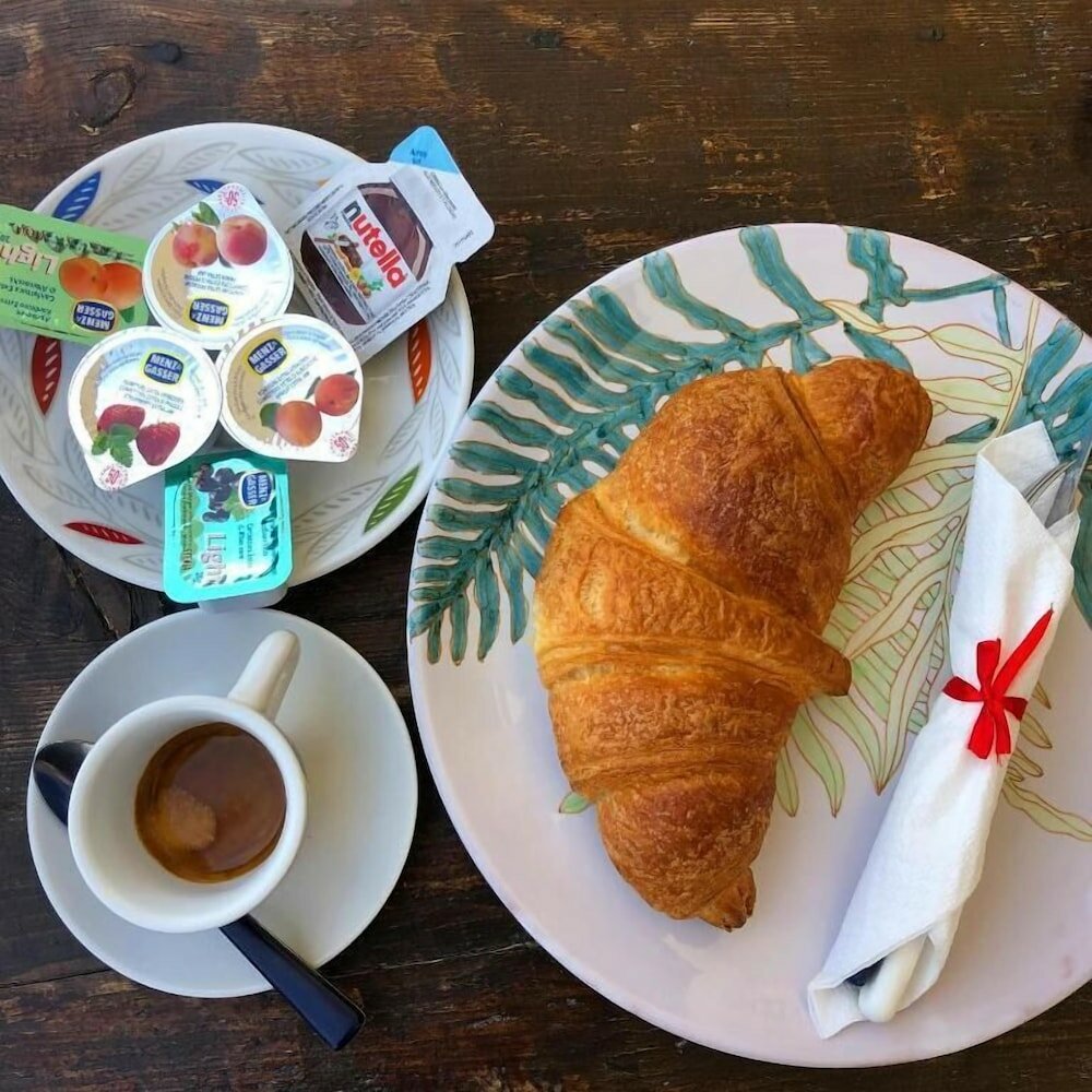 Фото Pompei Window