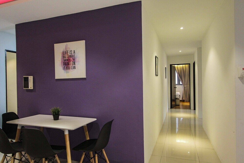 Фото Taragon Bintang Suites by StayHub Type 1