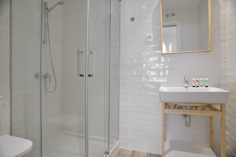 Фото Nqn Aparts & Suites Madrid