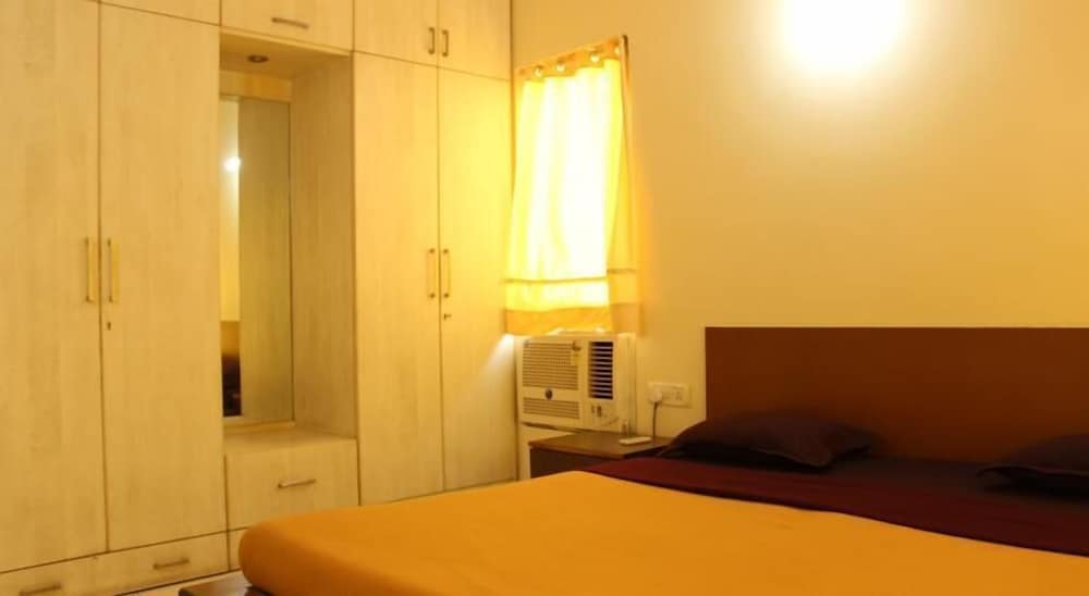 Фото Valencia Hospitality Service Apartments