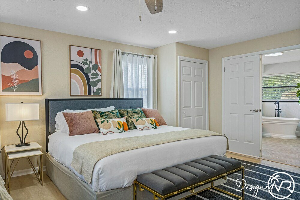 Фото 8 Br Heated Pool & Soccer Field