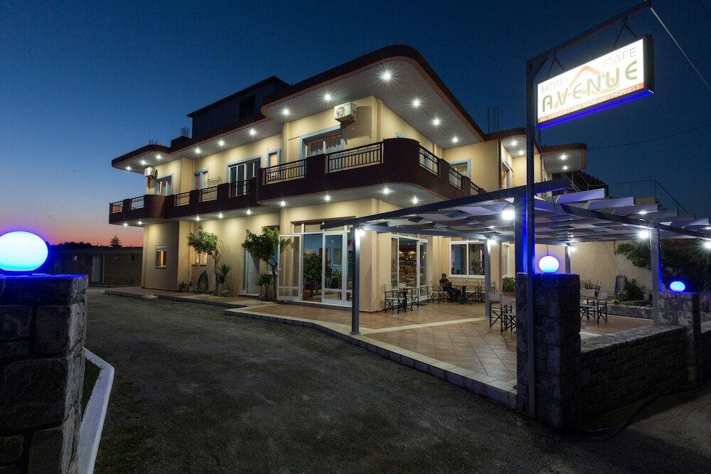 Фото отеля 1