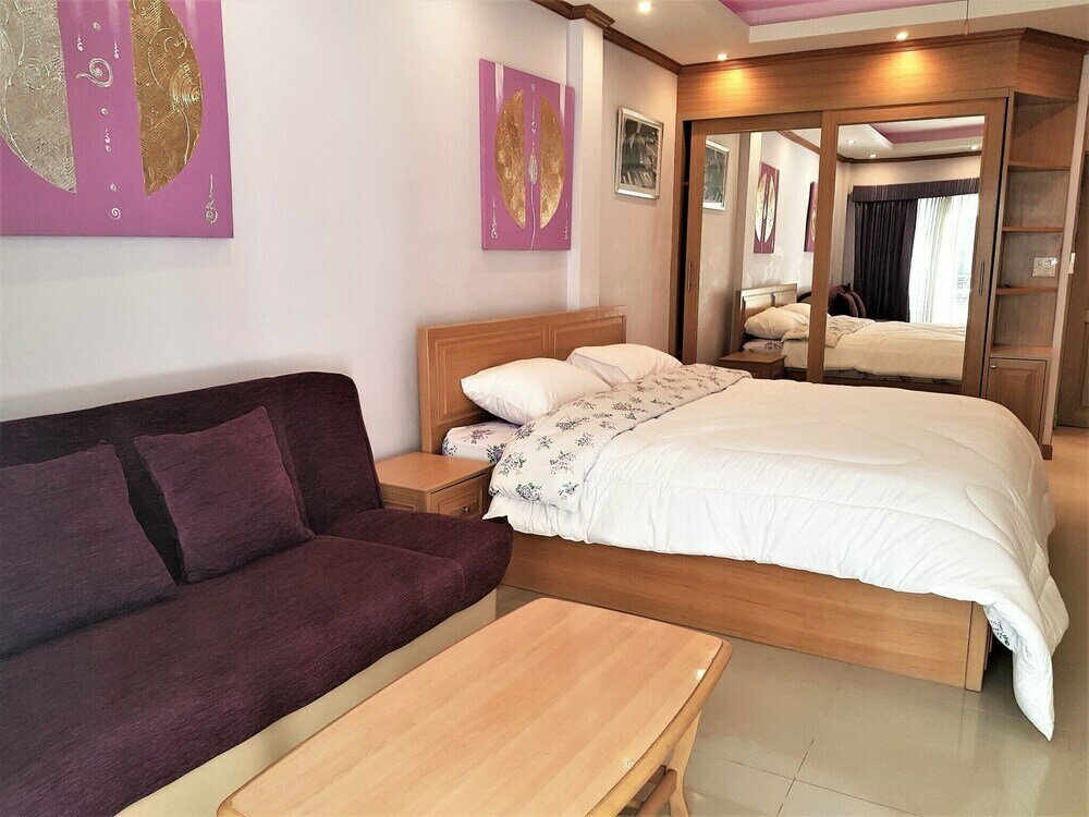 Hotel Large Studio Baan Suan Lalana, Pattaya, photo