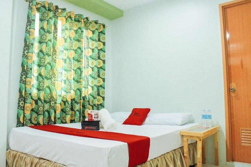 Фото RedDoorz @ Taloto District Tagbilaran