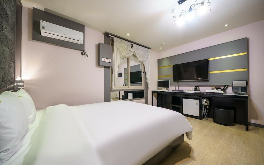 Фото Yeosu Hotel Chocolate