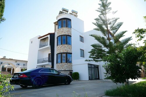 Гостиница Central Park Hotel Ksamil в Ксамиле