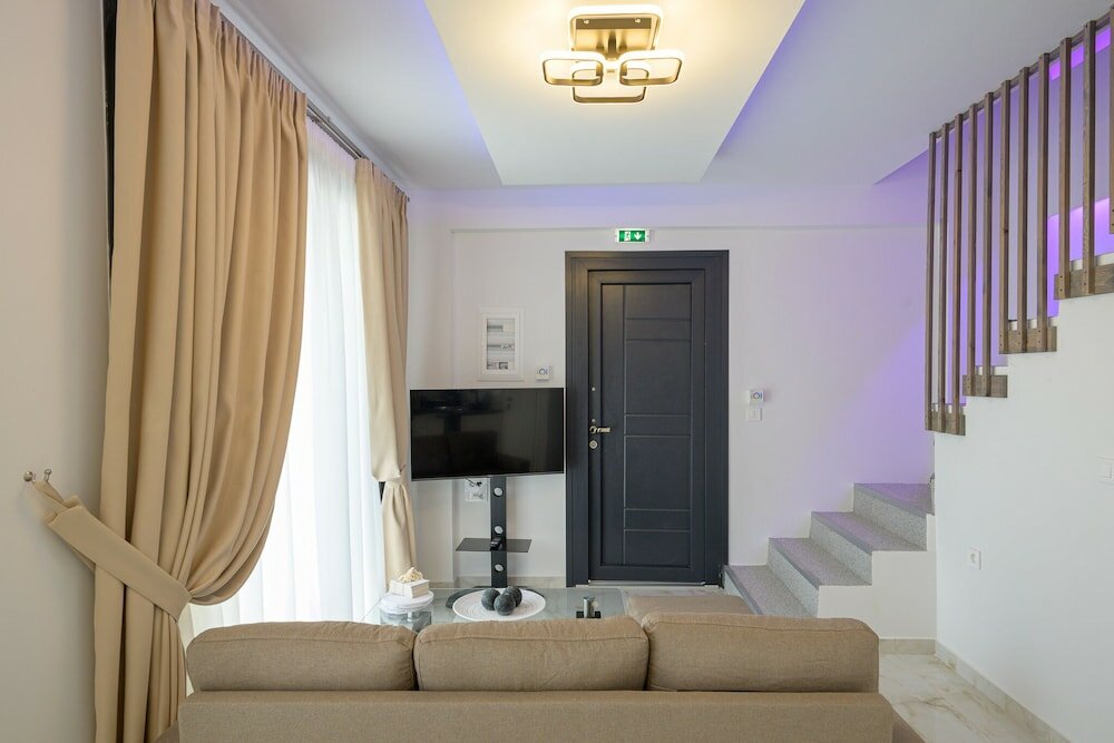 Фото Luxury maisonettes Vrachos with pool