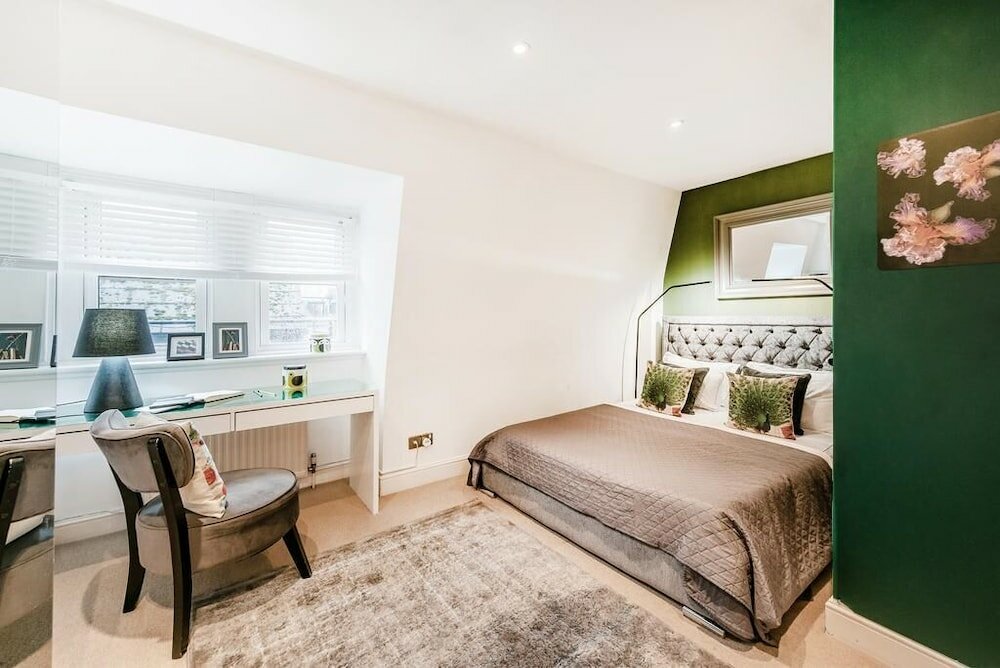 Фото Nassau Street