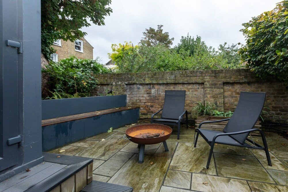 Фото Incredible 5 Bedroom House W/private Garden -wandsworth!