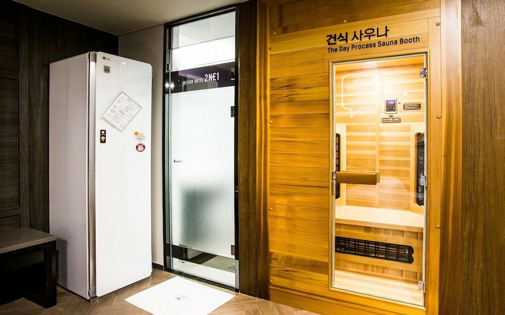 Фото Design Hotel 2ne1 Jukdo Market Pohang