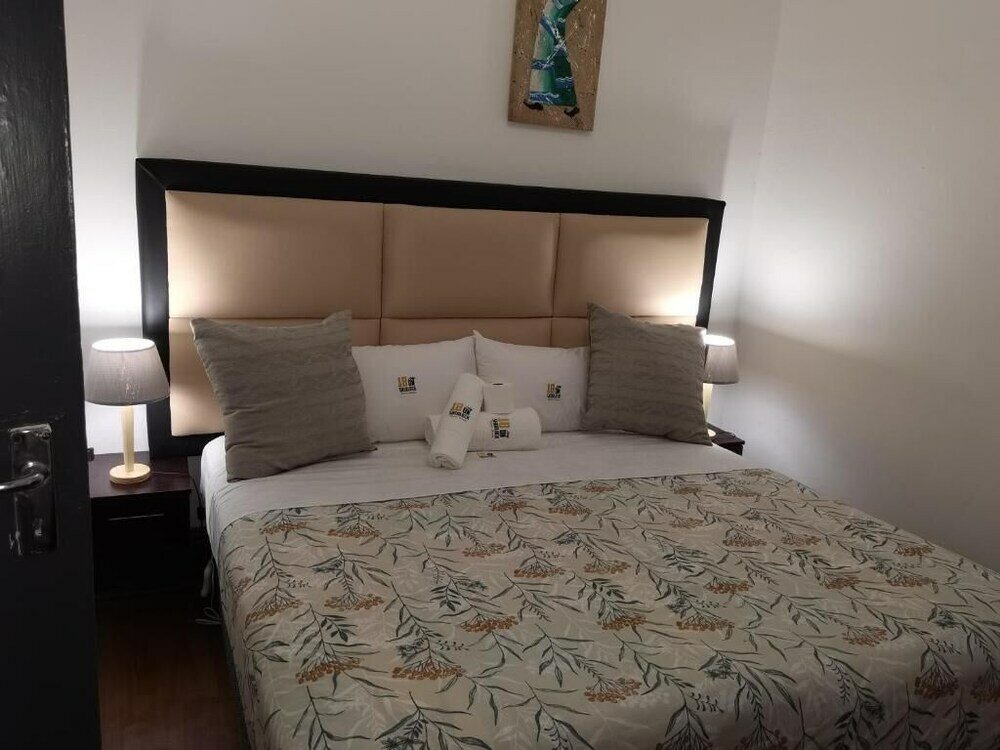 Фото 18 On Sherlock