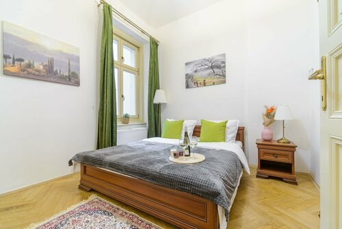 Гостиница 3-bedrooms apartment in center of Prague в Праге