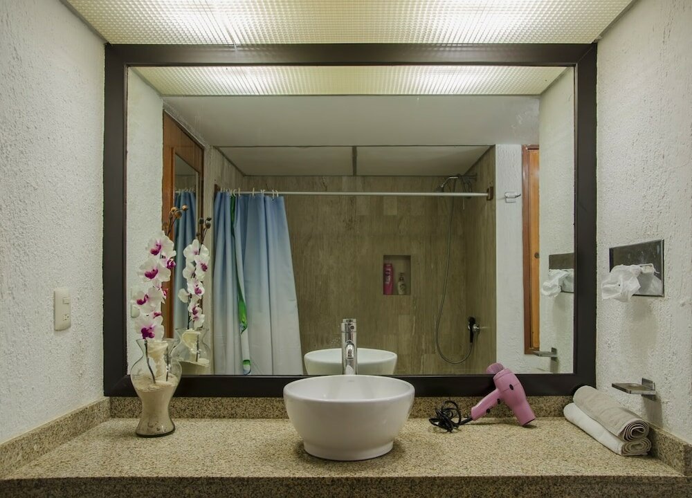 Фото Solymar Cancun Condos